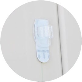 Command™ Outdoor Light Clips
